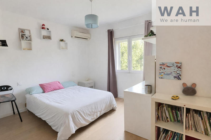 Propriété - 133 m² - 6 pièces