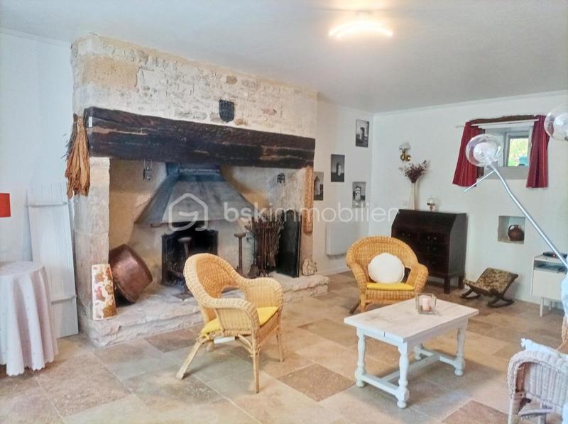 Demeure - 114 m² - 7 pièces