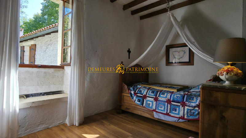 Maison - 250 m² - 7 pièces