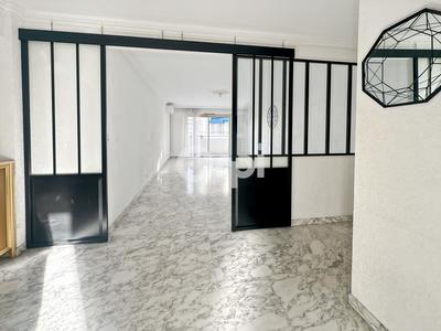 Appartement - 80 m² - 3 pièces