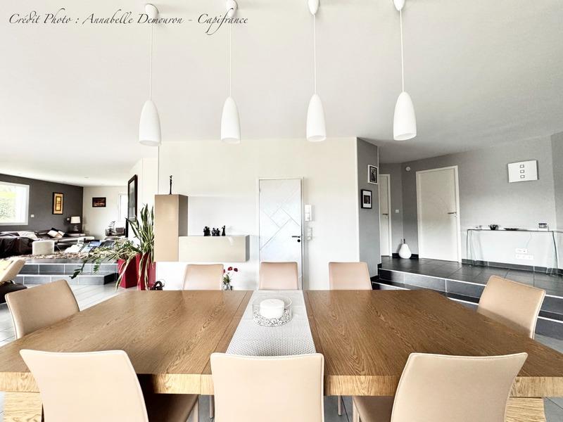 Maison - 196 m² - 6 pièces