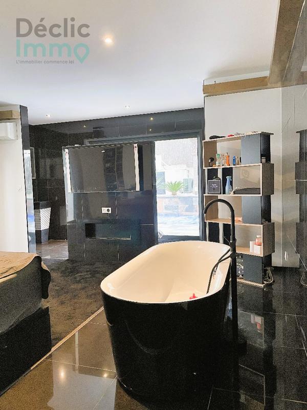 Maison - 195 m² - 5 pièces