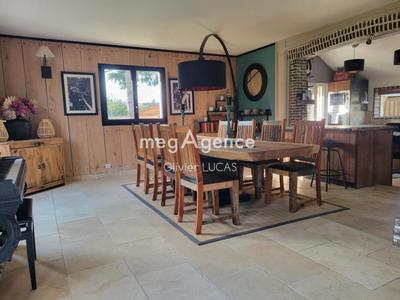 Maison traditionnelle - 155 m² - 5 pièces