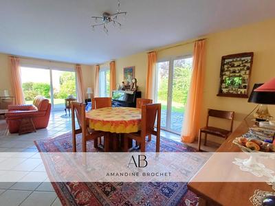 Maison - 180 m² - 7 pièces