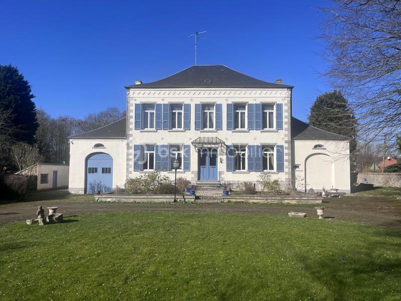 Demeure - 324 m² - 11 pièces