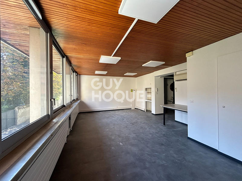 Bureau - 73 m² - 3 pièces