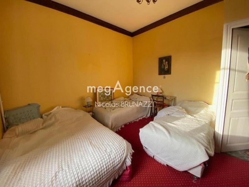 Maison - 361 m² - 14 pièces