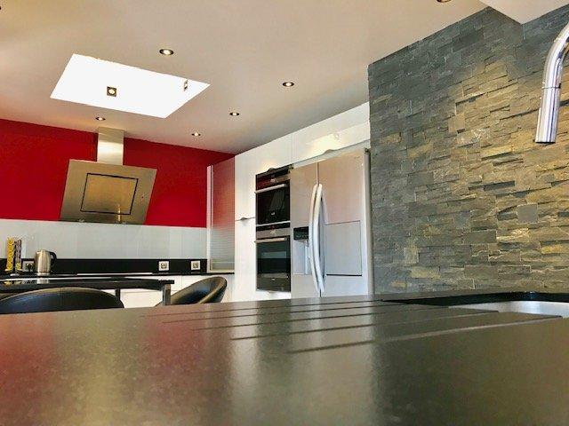 Maison d'architecte - 262 m² - 5 pièces