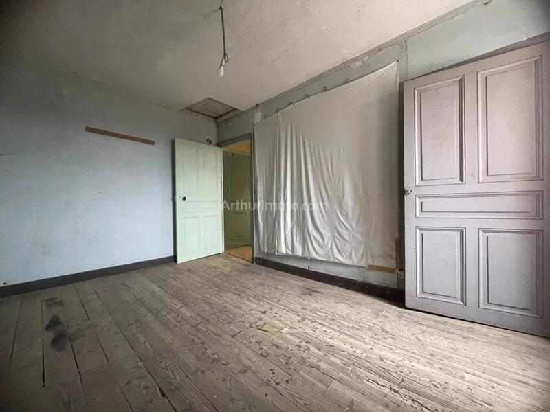 Maison - 220 m² - 12 pièces