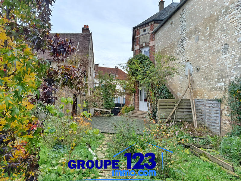 Maison - 172 m² - 8 pièces