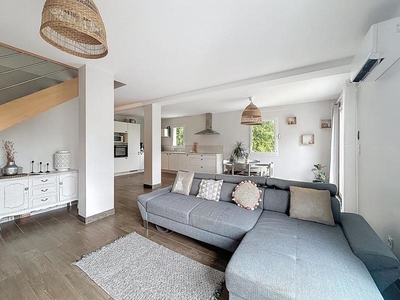 Maison - 170 m² - 5 pièces