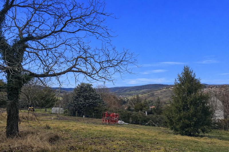 Terrain constructible - 1 556 m²