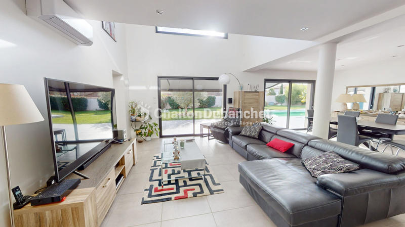 Villa - 200 m² - 8 pièces