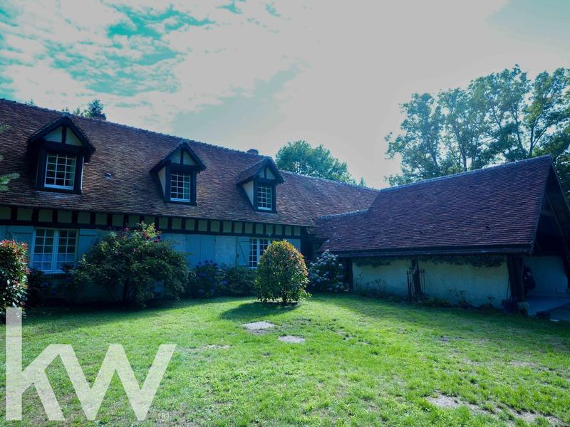 Maison - 295 m² - 8 pièces