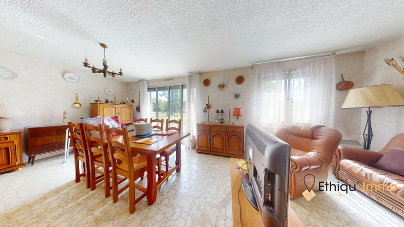 Maison - 99 m² - 6 pièces