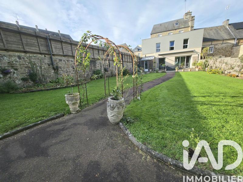 Maison de ville - 173 m² - 6 pièces