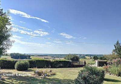 Propriété - 374 m² - 8 pièces