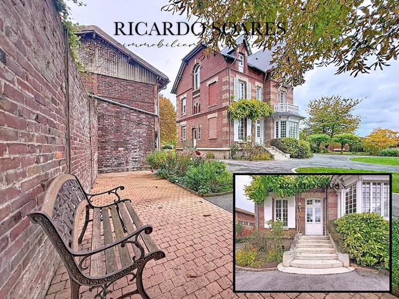 Demeure - 219 m² - 10 pièces