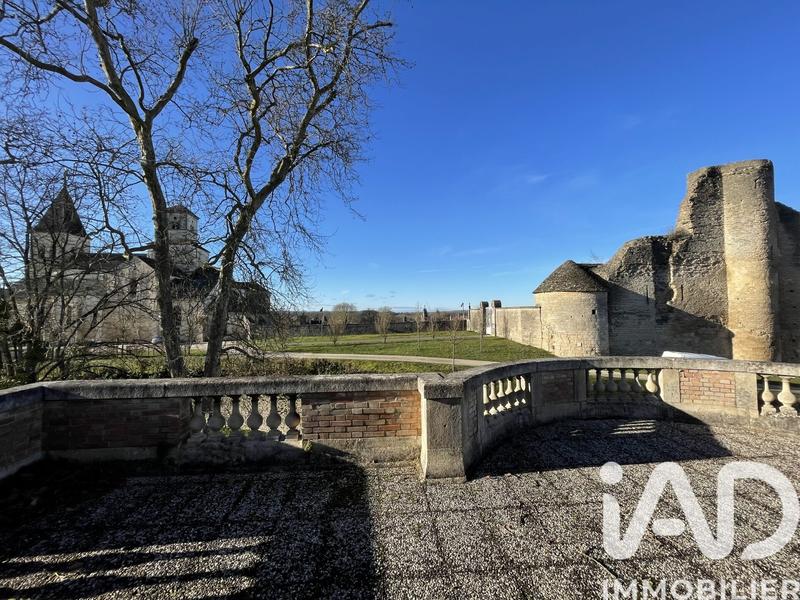 Maison - 470 m² - 13 pièces