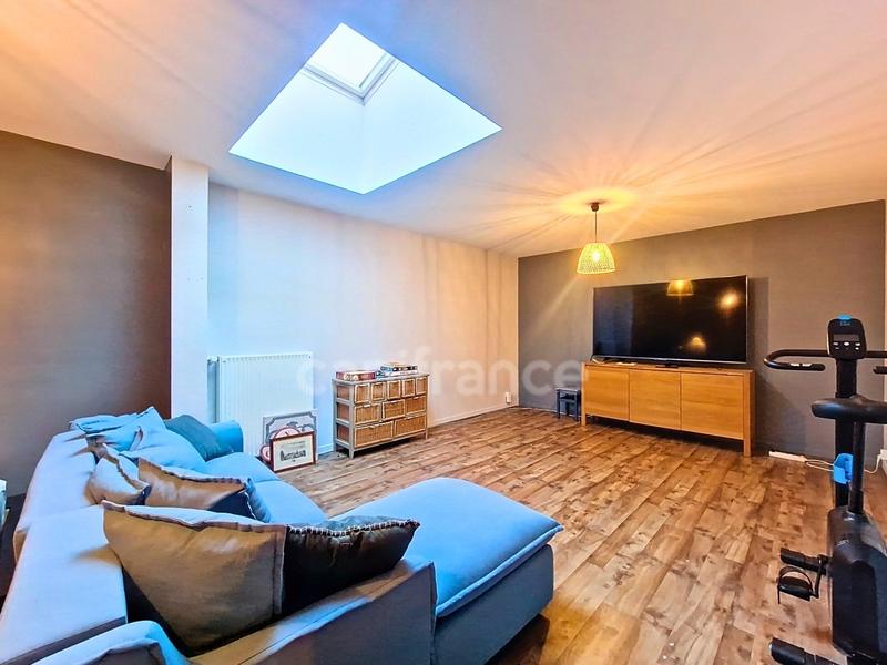 Maison - 310 m² - 8 pièces