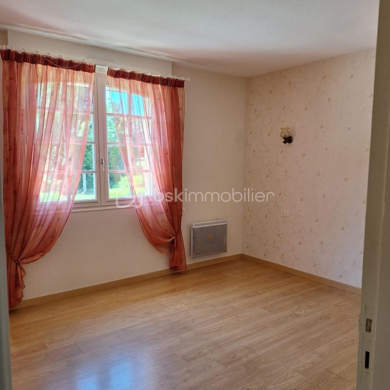 Maison traditionnelle - 96 m² - 4 pièces