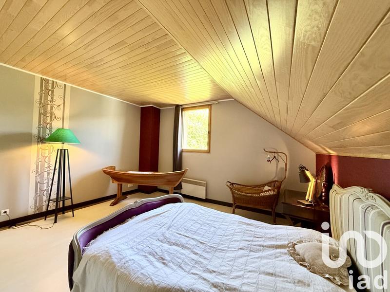 Maison - 257 m² - 8 pièces