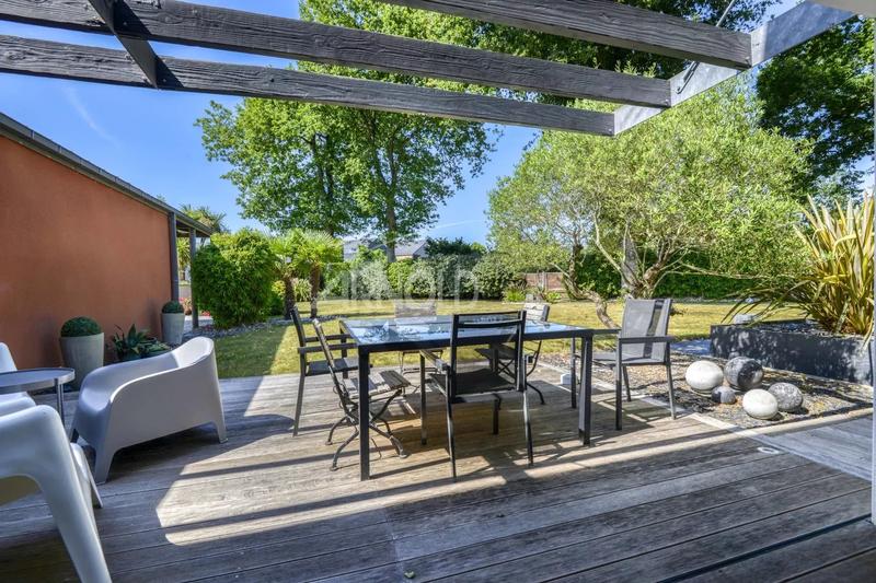 Maison - 186 m² - 7 pièces