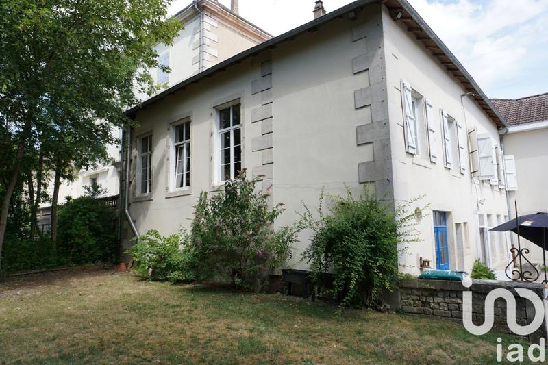 Maison - 300 m² - 6 pièces