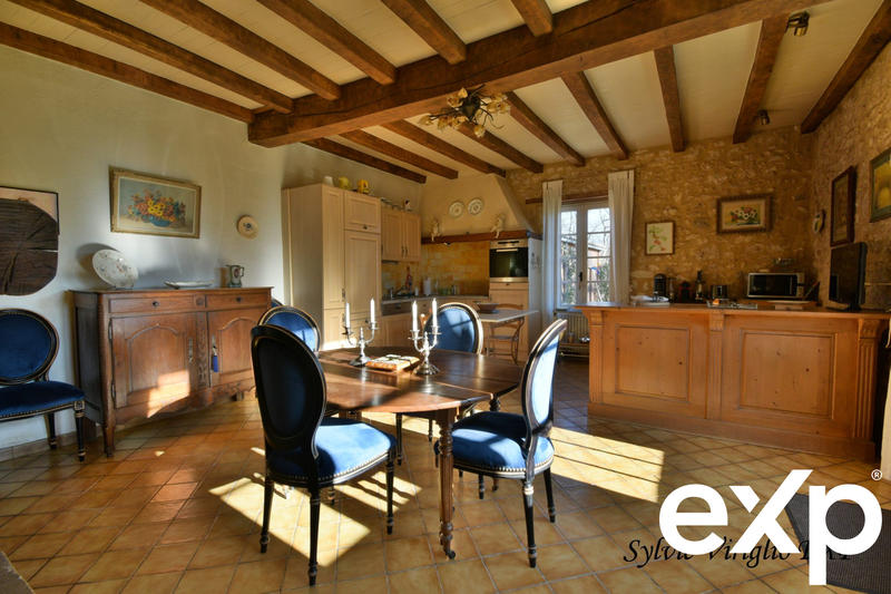 Maison - 207 m² - 6 pièces