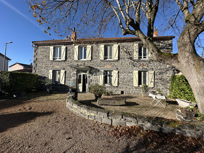 Maison - 192 m² - 6 pièces