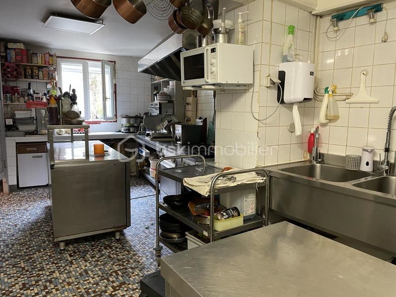 Maison - 200 m² - 7 pièces