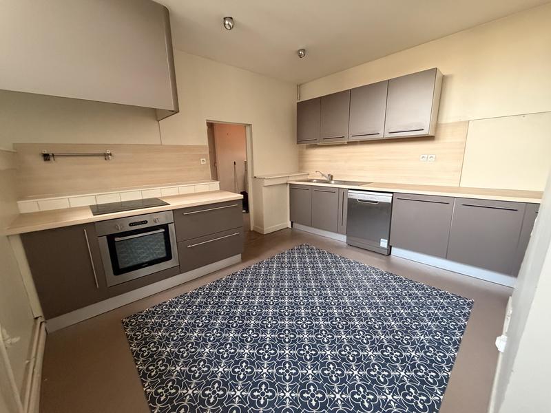 Appartement - 129 m² - 6 pièces