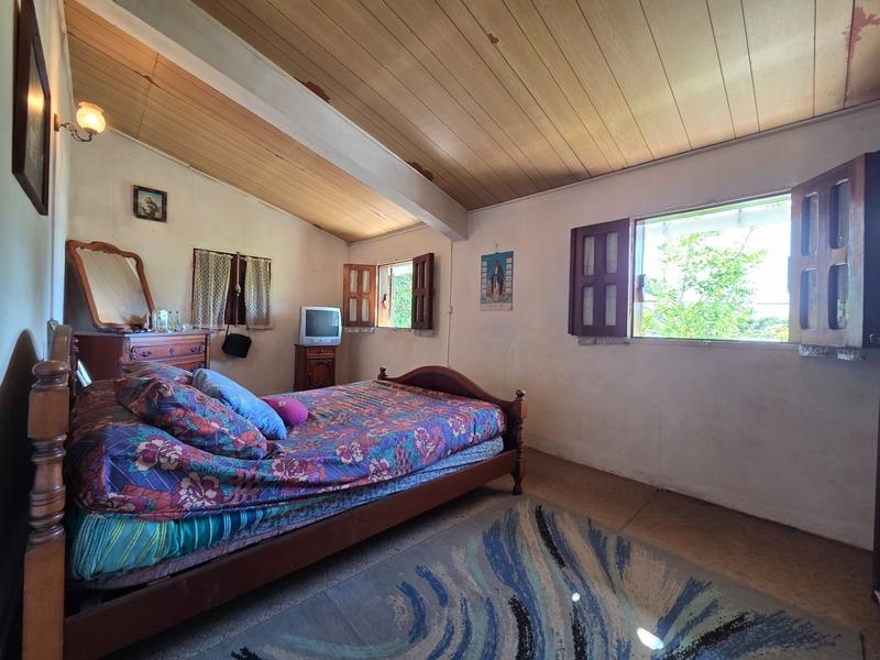 Maison - 215 m² - 10 pièces