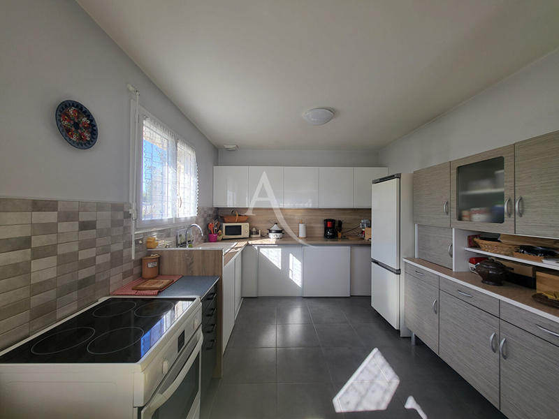 Maison - 95 m² - 3 pièces