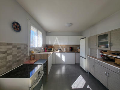 Maison - 95 m² - 3 pièces