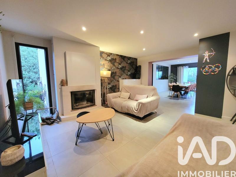 Maison - 200 m² - 5 pièces