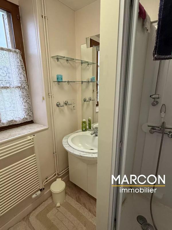 Maison - 138 m² - 9 pièces