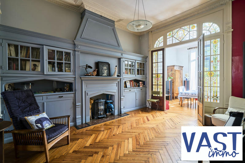 Maison ancienne - 250 m² - 8 pièces