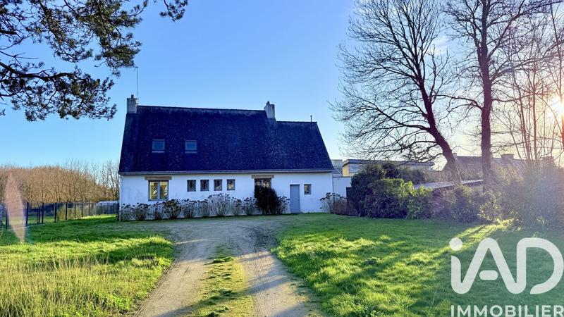 Maison - 209 m² - 8 pièces