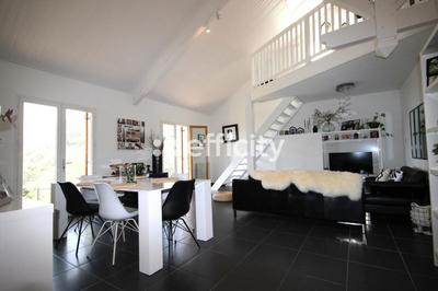 Maison - 142 m² - 6 pièces