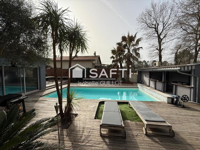 Maison - 170 m² - 8 pièces