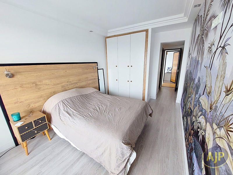 Appartement - 100 m² - 4 pièces