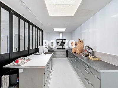 Maison - 178 m² - 9 pièces