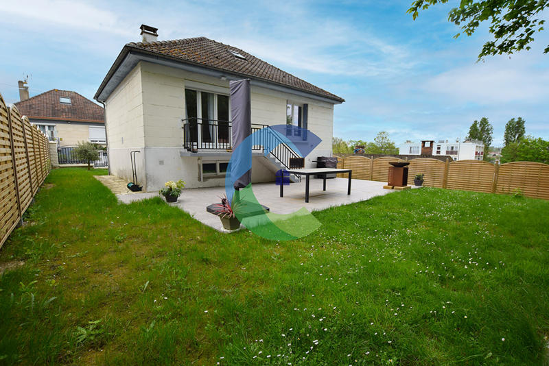 Maison - 97 m² - 5 pièces