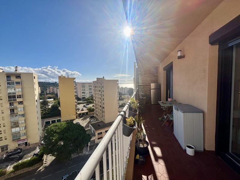 Appartement - 82 m² - 3 pièces