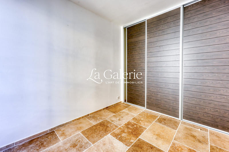 Maison traditionnelle - 192 m² - 5 pièces