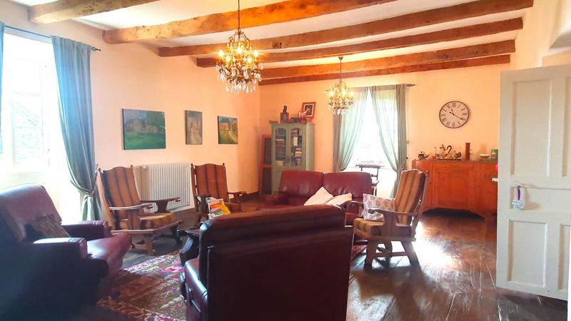 Corps de ferme - 431 m² - 11 pièces