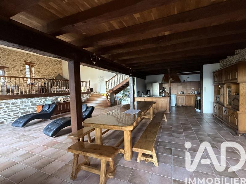 Maison - 347 m² - 7 pièces