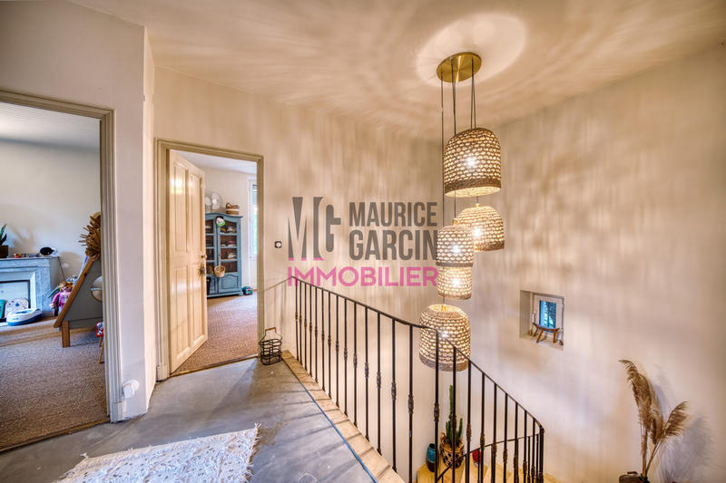 Maison - 180 m² - 7 pièces