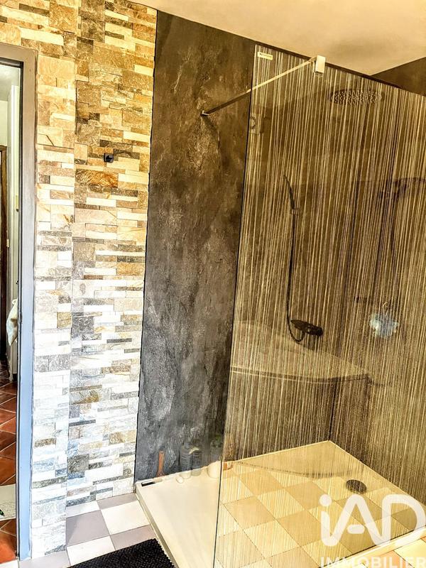 Maison - 180 m² - 7 pièces